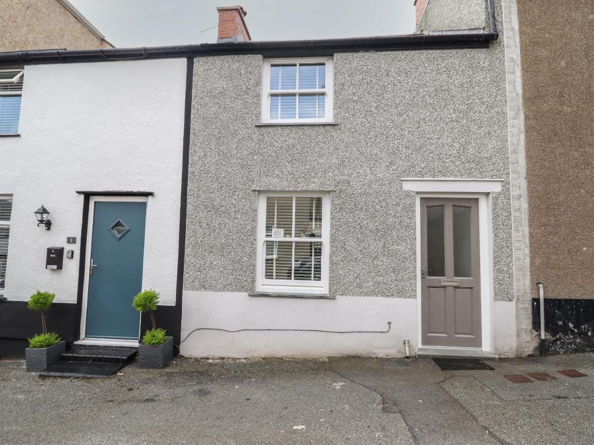 Ty Bach Twt * Conwy